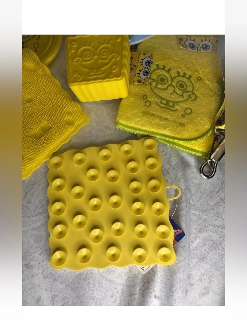 SpongeBob Squarepants Yellow Pet Bowl & Accessory Set
